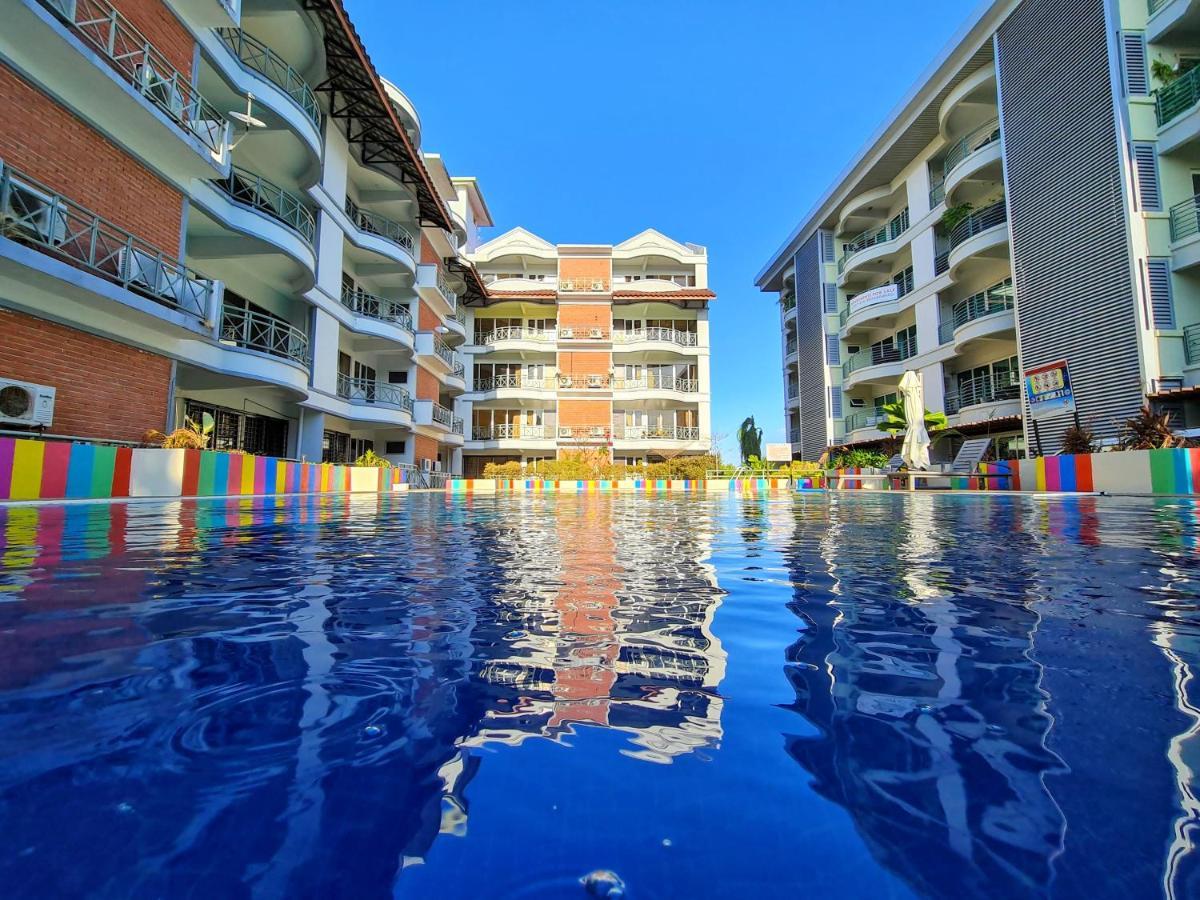 Perdana Serviced Apartment & Resorts Padang Mat Sirat Экстерьер фото