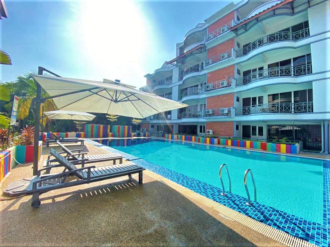 Perdana Serviced Apartment & Resorts Padang Mat Sirat Экстерьер фото