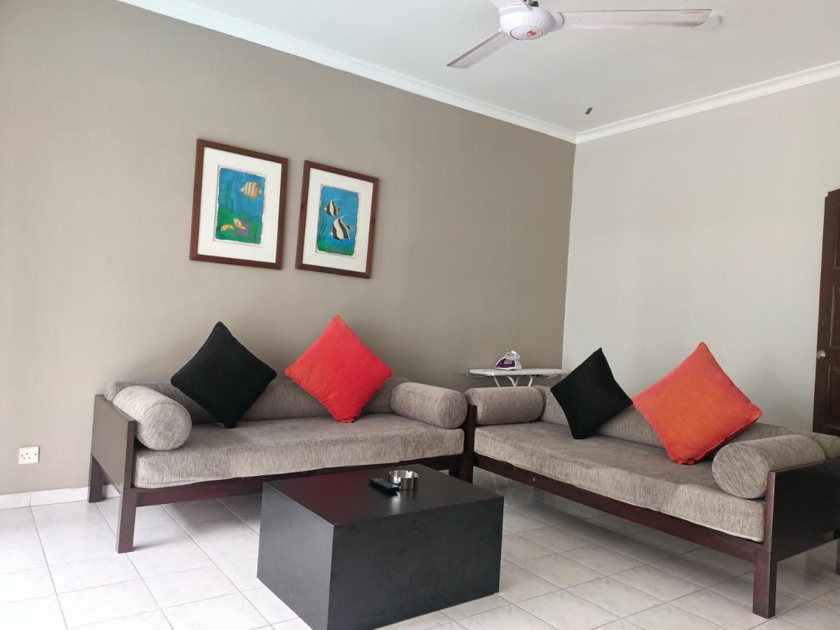 Perdana Serviced Apartment & Resorts Padang Mat Sirat Экстерьер фото