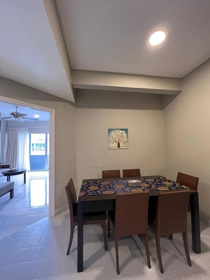 Perdana Serviced Apartment & Resorts Padang Mat Sirat Экстерьер фото